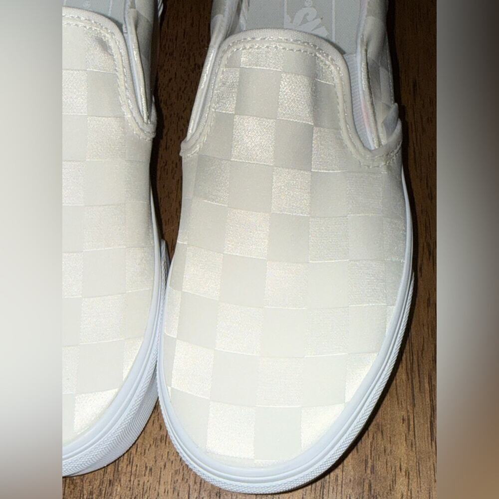 NEW VANS CHECKERED STACKFORM PLATFORM SLIP ON SHINY SATIN IVORY CHECKERED SZ 7 - Picture 9 of 11